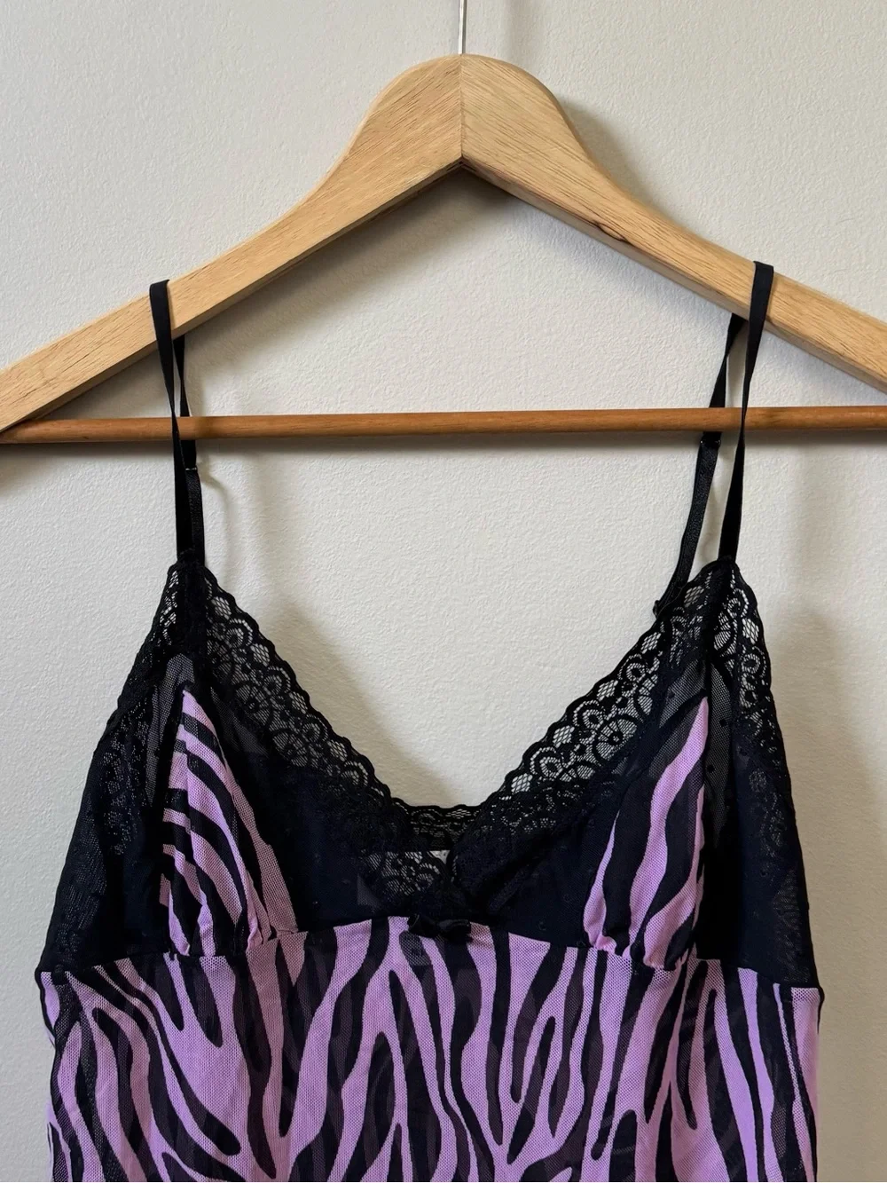 La Senza Y2K zebra print mesh lace slip top - Picture 2 of 4